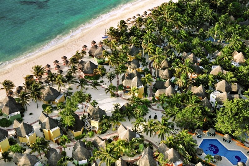 tl_files/Daten/Reisen/Amerika/Mexiko/Mahekal Beach Resort/aerial view.jpg